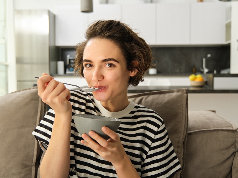 Adopter une alimentation équilibrée pour éviter les grignotages !